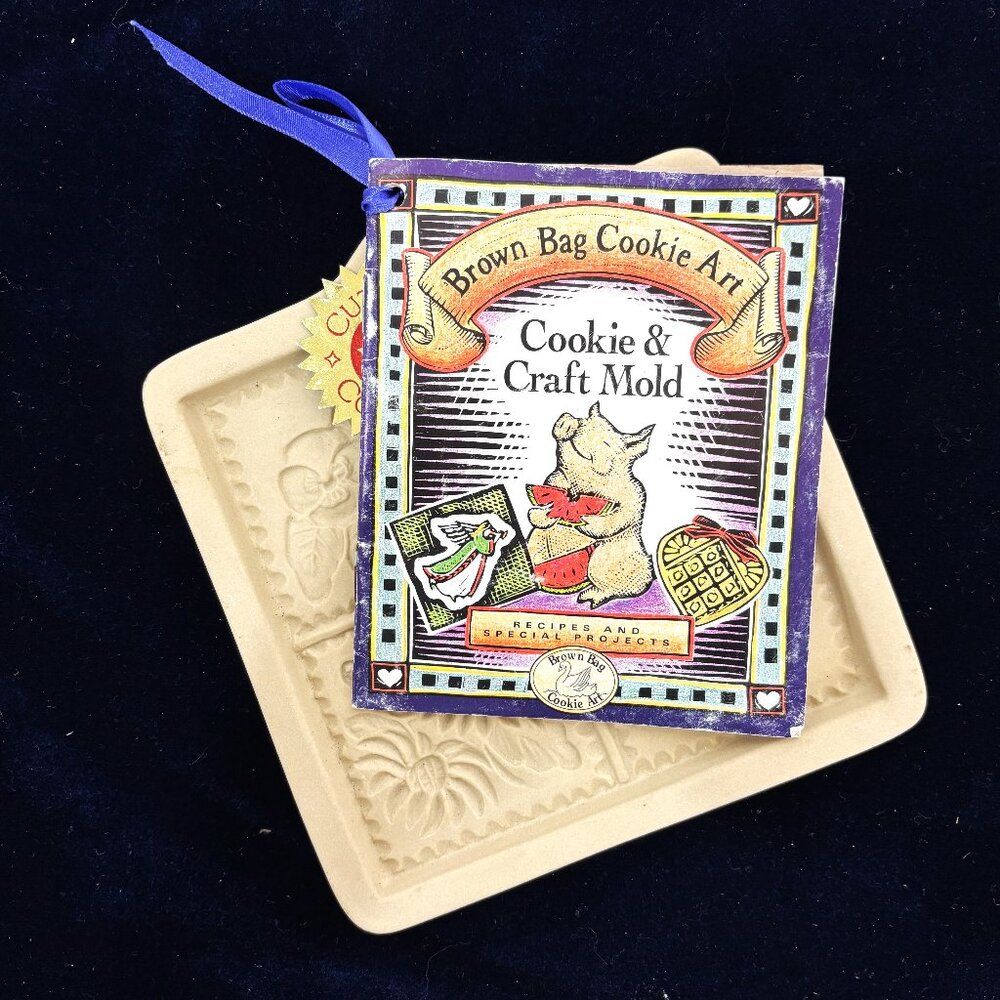 Brown Bag Ceramic Cookie Craft Mold w/ Recipe Booklet NOS - NWT